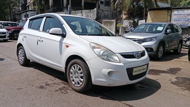 https://images10.gaadi.com/usedcar_image/4394110/original/af3d8448ae101741170d59a4cab58513.jpg?imwidth=6400