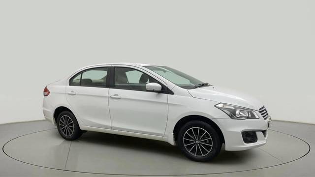 https://images10.gaadi.com/usedcar_image/4394120/original/67bde65cc1dddd45ee26c31a95e7b2da.jpg?imwidth=6400