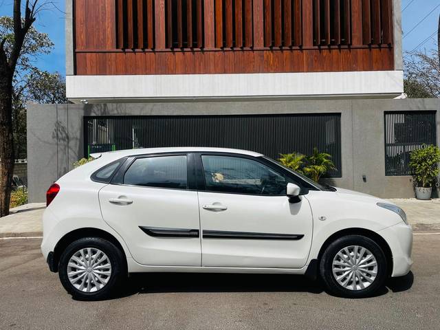 https://images10.gaadi.com/usedcar_image/4394121/original/4c84f38e796f51615b5ddb074a0e2131.jpeg?imwidth=6401