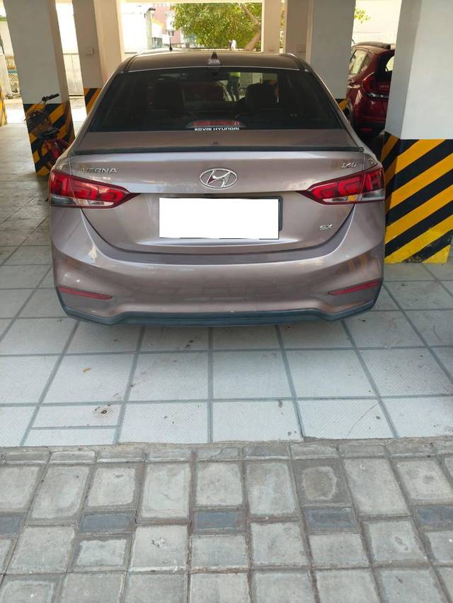 https://images10.gaadi.com/usedcar_image/4394271/original/processed_52b48d249a40ec0320949324667c4835.jpg?imwidth=6401