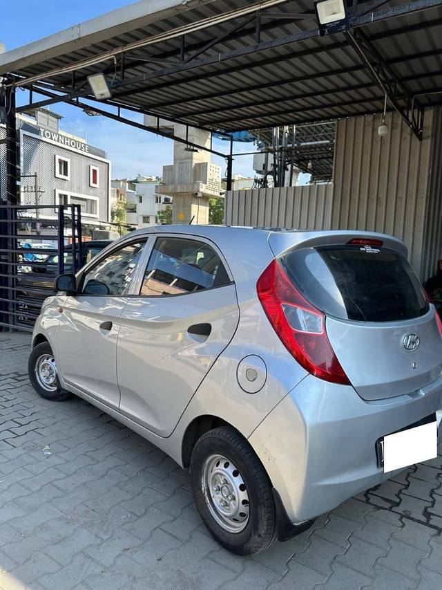 https://images10.gaadi.com/usedcar_image/4394350/original/processed_b99d3f928f71e4fff3fdc4624a1b2709.jpg?imwidth=6402