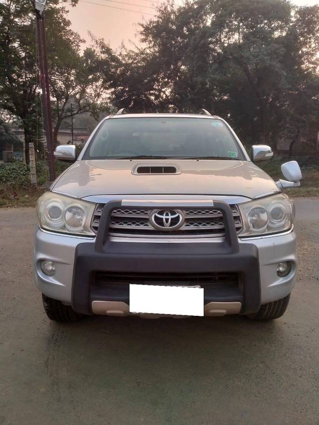 https://images10.gaadi.com/usedcar_image/4394411/original/processed_d8f7a6d60754cd8c3eded0c3f7803ce8.jpg?imwidth=6400