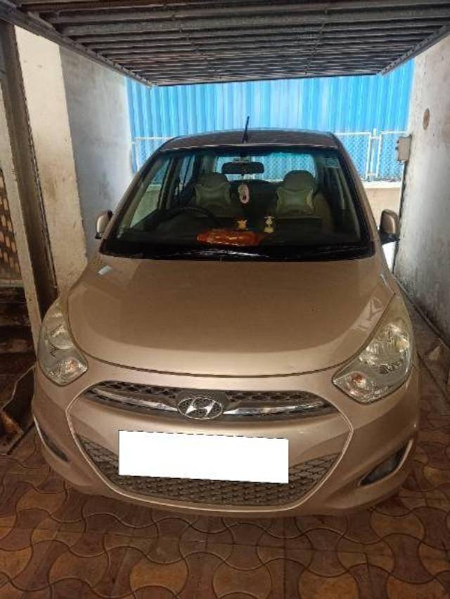 https://images10.gaadi.com/usedcar_image/4394422/original/599372ba2c279650d8086c76e9849f6e.jpg?imwidth=6400