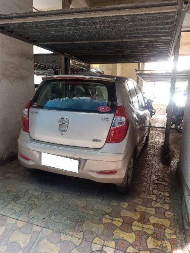 https://images10.gaadi.com/usedcar_image/4394422/original/b7168e94329f50eba376c8af2b3d676f.jpg?imwidth=6402