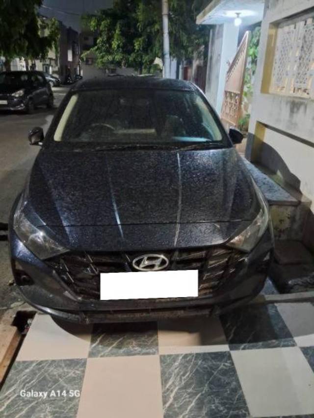 https://images10.gaadi.com/usedcar_image/4394537/original/processed_689860e0-7c25-42bc-a8df-a08278574217.jpg?imwidth=6400