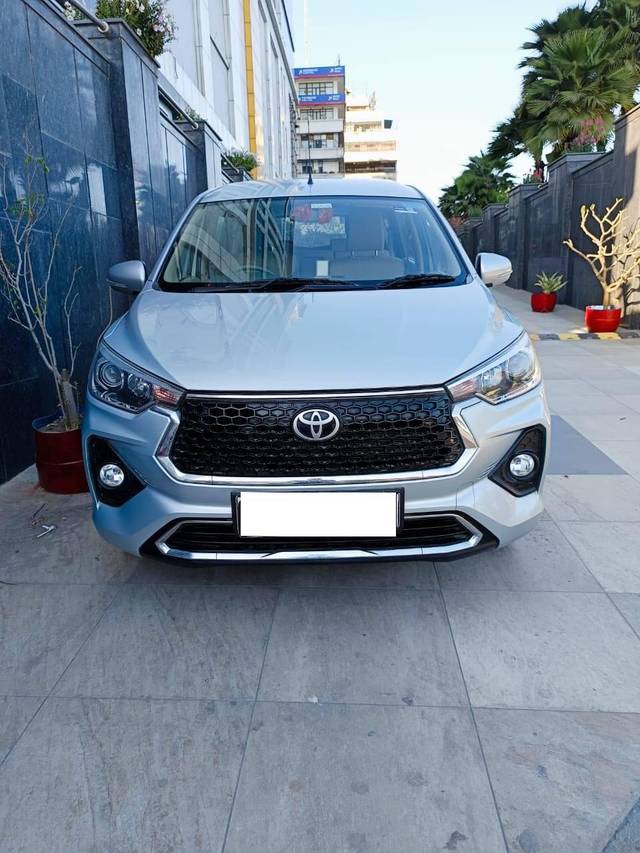 https://images10.gaadi.com/usedcar_image/4394575/original/processed_b3b27e9a2d7e67970158f3d38511ca60.jpg?imwidth=6400