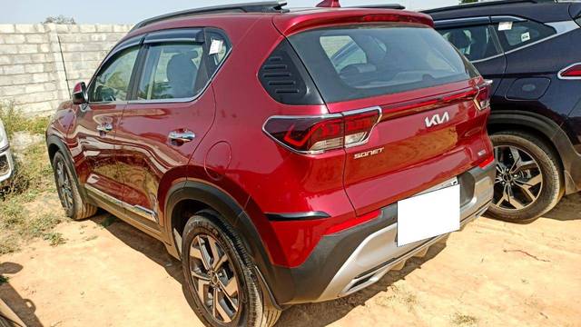https://images10.gaadi.com/usedcar_image/4394595/original/8d9364f407a289dc67000bafcb50284f.jpg?imwidth=6401