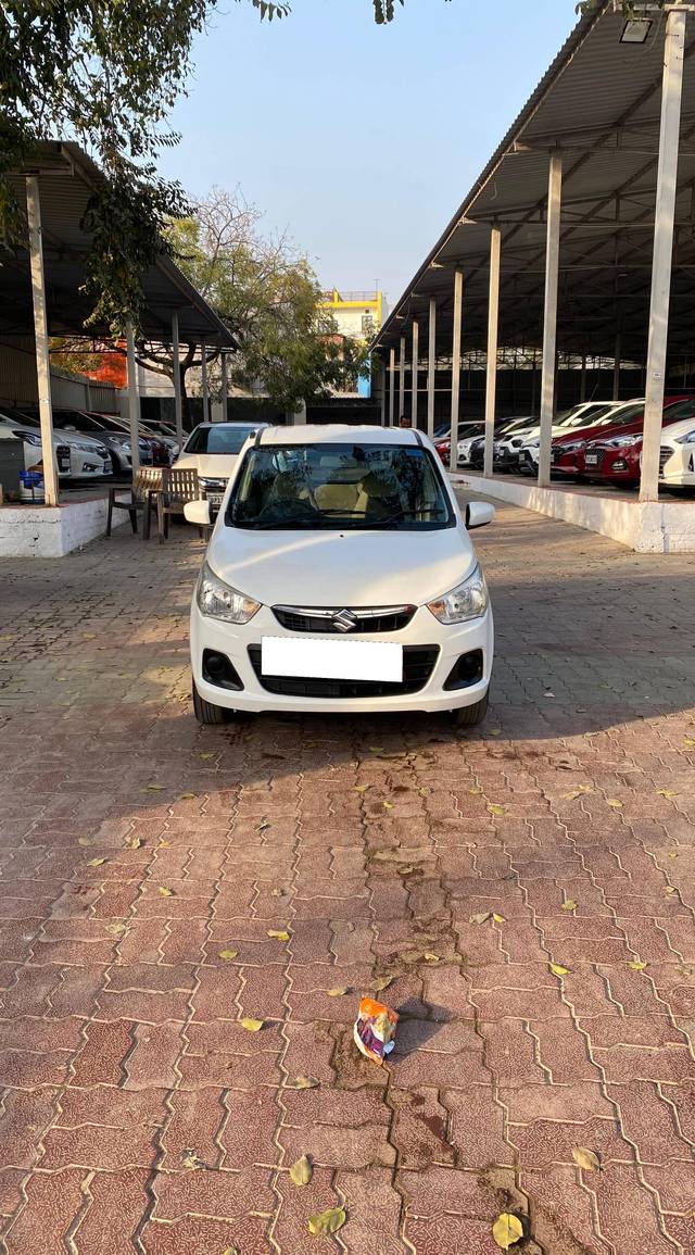 https://images10.gaadi.com/usedcar_image/4394636/original/processed_a9cd7fa3-5959-4bd0-afa4-fcfc89cc6ac5.jpg?imwidth=6401