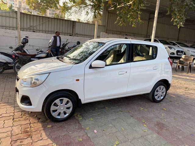 https://images10.gaadi.com/usedcar_image/4394636/original/processed_ca058b36-ca21-4042-b42a-a6beee76dd01.jpg?imwidth=6402