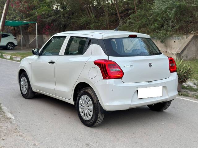 https://images10.gaadi.com/usedcar_image/4394660/original/processed_bf94200be7378b89e541f24ba6714eac.jpg?imwidth=6402