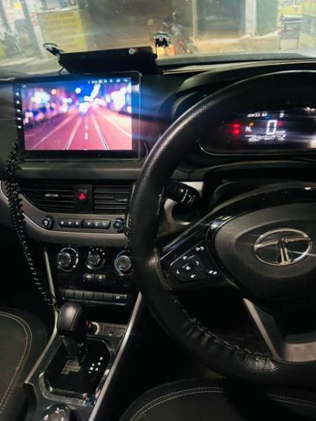 https://images10.gaadi.com/usedcar_image/4394740/original/053a1581982a0a7251147abb7d2eafb7.jpg?imwidth=6402