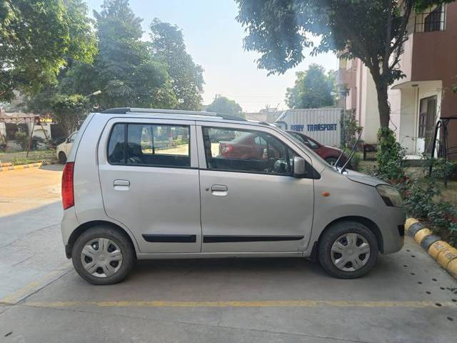 https://images10.gaadi.com/usedcar_image/4394741/original/2c088a3271918c0375a8deacebc11eb2.jpg?imwidth=6402