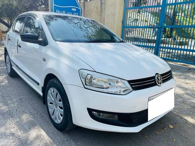 https://images10.gaadi.com/usedcar_image/4394785/original/processed_4fd545b4fab8b245eb18ad83eec1dbbb.jpeg?imwidth=6400