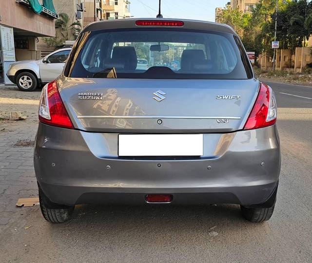 https://images10.gaadi.com/usedcar_image/4394904/original/processed_6ab5f8fc6ddfb2e19df5885fc642ae70.jpg?imwidth=6401