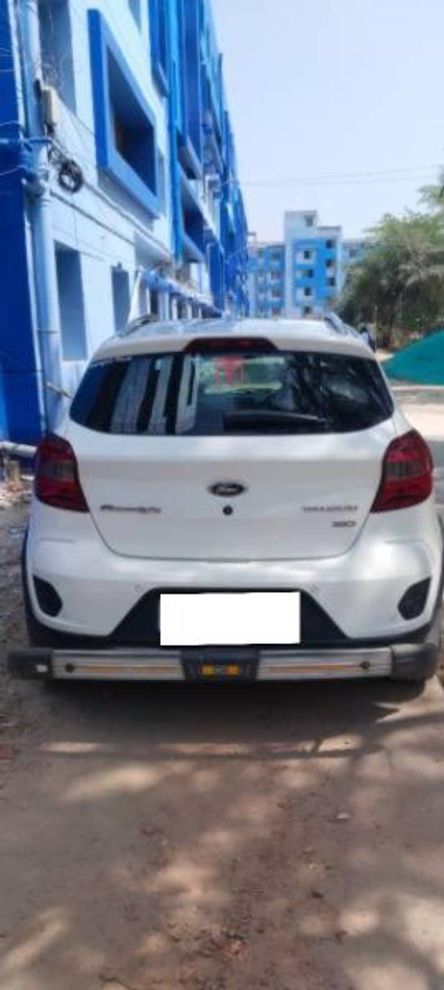 https://images10.gaadi.com/usedcar_image/4394906/original/processed_d5e0b283-2858-4c87-a8ce-b82a9425aed7.jpg?imwidth=6402