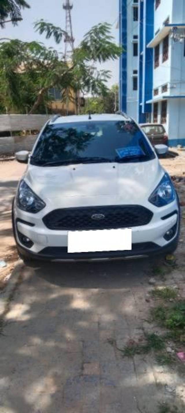 https://images10.gaadi.com/usedcar_image/4394906/original/processed_f8c8a482-66ca-4f70-a19c-5d1f85ce10e1.jpg?imwidth=6400