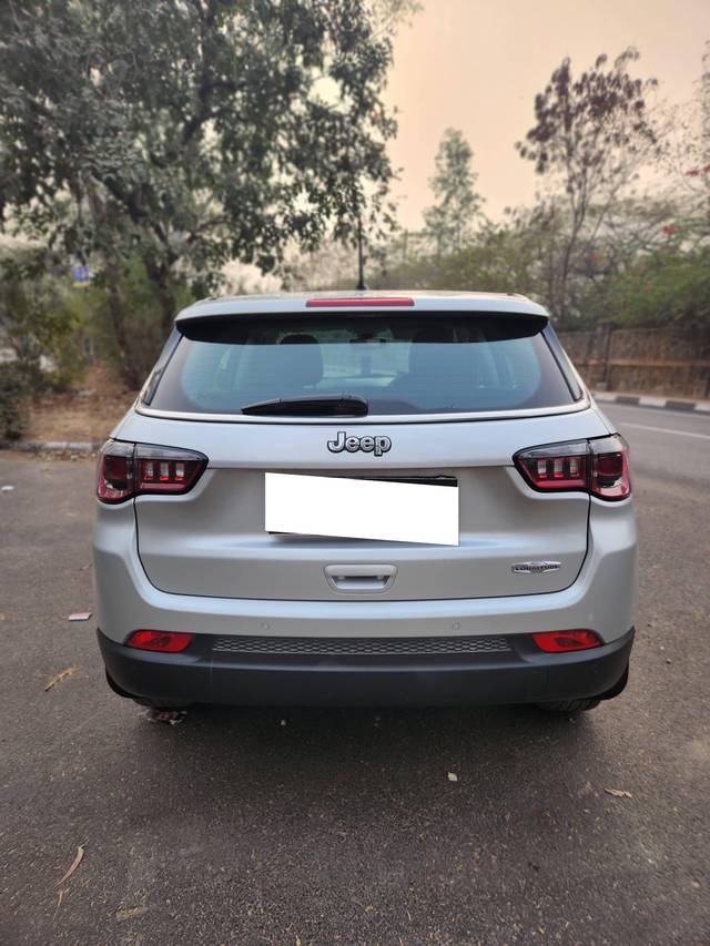 https://images10.gaadi.com/usedcar_image/4394913/original/processed_f01b4ba204d7f5d12cba4647d489dcdf.jpeg?imwidth=6402