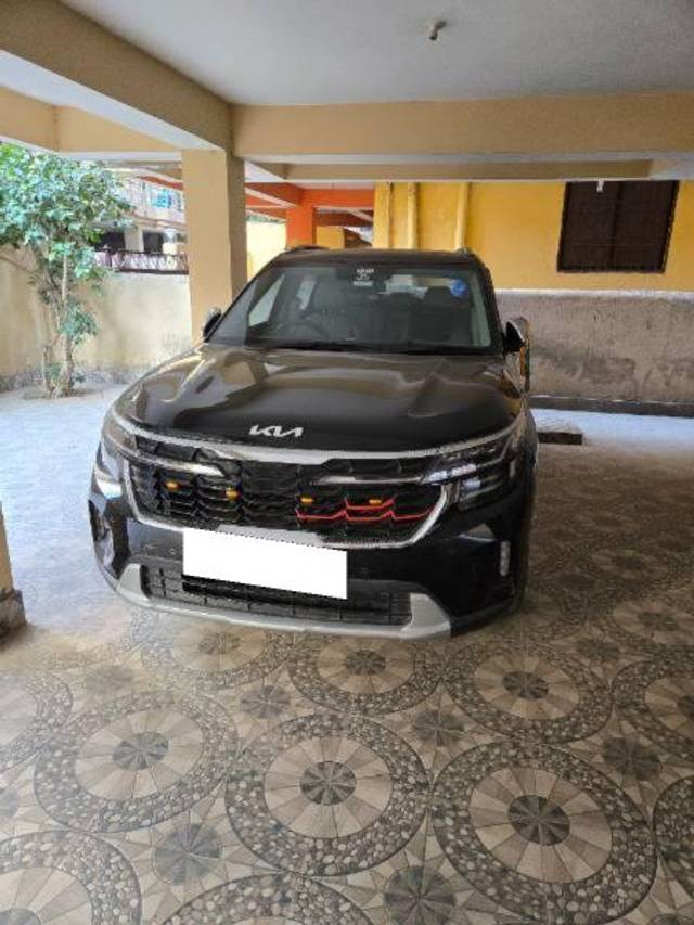 https://images10.gaadi.com/usedcar_image/4394972/original/processed_058b89ba-9dfa-44dc-b606-170e00e643d8.jpg?imwidth=6400