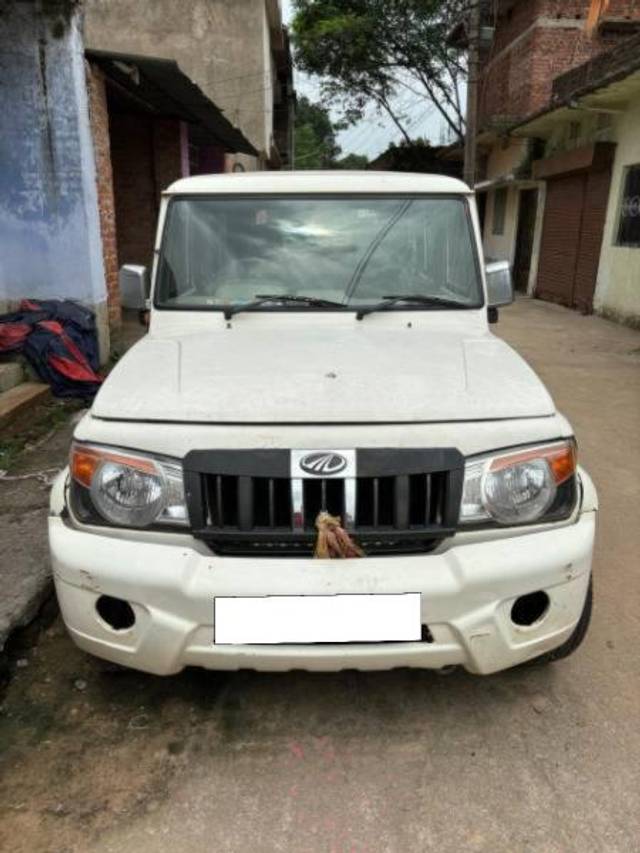 https://images10.gaadi.com/usedcar_image/4395002/original/processed_d7b59a56-f4b9-406d-adc5-4762d3d54708.jpg?imwidth=6400