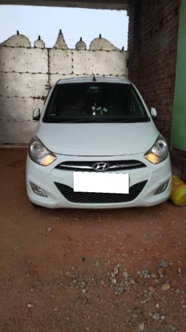 https://images10.gaadi.com/usedcar_image/4395120/original/processed_bf1320e8-e398-42bc-8d19-add1ec835b3b.jpg?imwidth=6400