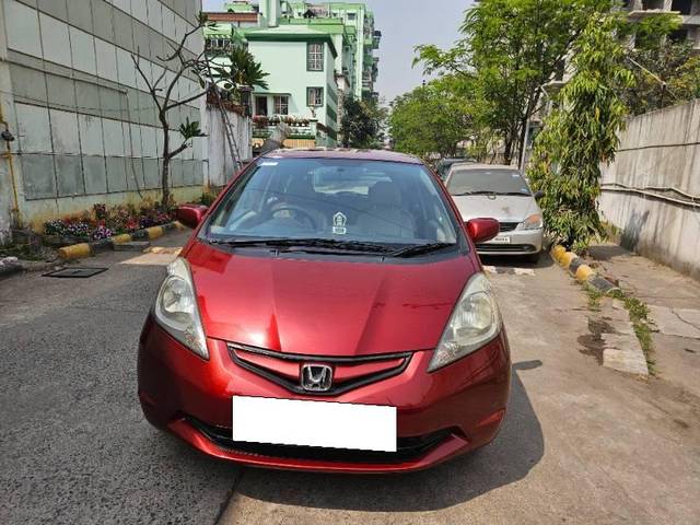 https://images10.gaadi.com/usedcar_image/4395121/original/processed_8bfc9f01-55d7-4b6d-b0bf-27ed693d266d.jpg?imwidth=6400