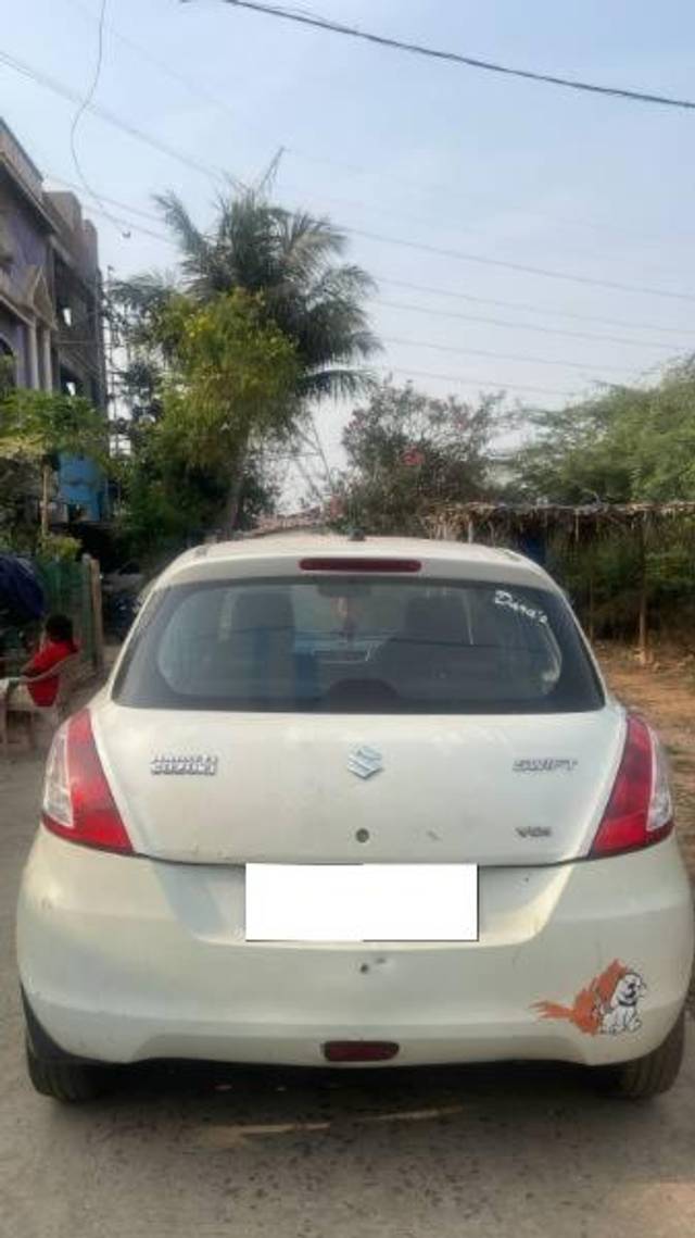 https://images10.gaadi.com/usedcar_image/4395160/original/processed_34fd432f-5082-4093-b780-b0e69f04bd90.jpg?imwidth=6401