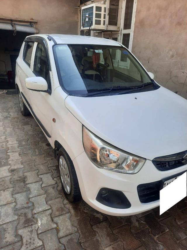 https://images10.gaadi.com/usedcar_image/4395341/original/0af01e54d950af226bb84cc7a842919e.jpg?imwidth=6401