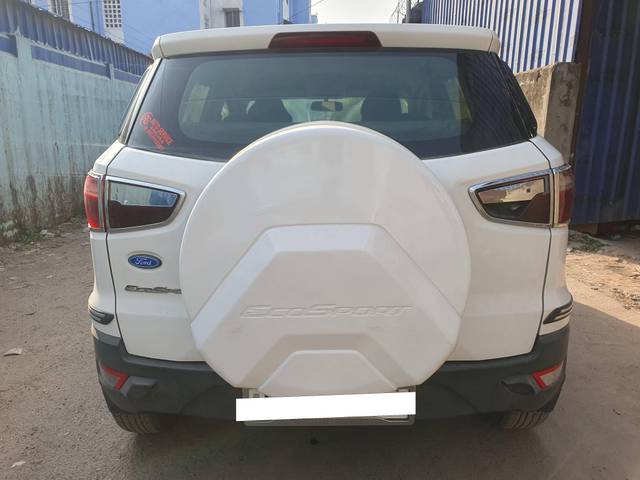 https://images10.gaadi.com/usedcar_image/4395349/original/processed_be898d98ef2f9314a7aab5f0f2703860.jpg?imwidth=6401