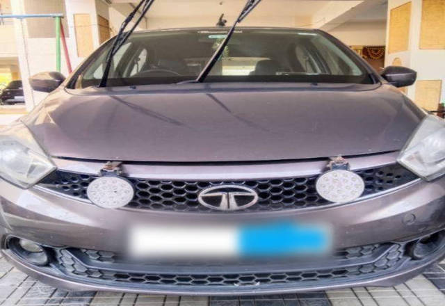 https://images10.gaadi.com/usedcar_image/4395368/original/481b8fee3f222357cfebdec267993215.jpg?imwidth=6400