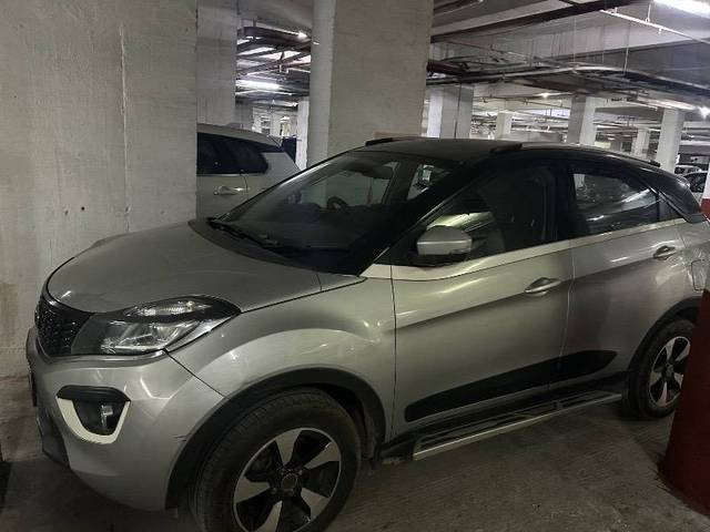 https://images10.gaadi.com/usedcar_image/4395379/original/b9bccebed7749cb2d9f22e127f8e2c2b.jpeg?imwidth=6400