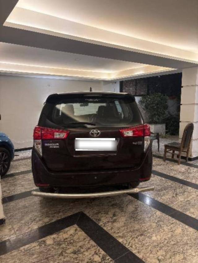 https://images10.gaadi.com/usedcar_image/4395399/original/processed_b8aa7782bdc6e92c367377ea9845631f.jpg?imwidth=6401