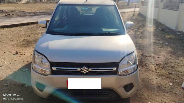 https://images10.gaadi.com/usedcar_image/4395420/original/processed_fd82ca02-ed59-4cb7-8801-b92ff82cb625.jpg?imwidth=6400