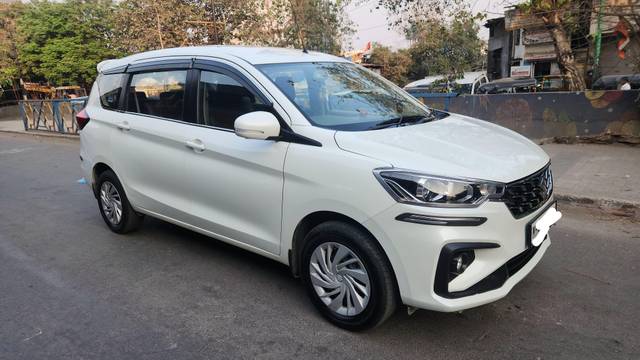 https://images10.gaadi.com/usedcar_image/4395507/original/processed_ffcb84a8d1e10bad53aab1ff0436ba9f.jpg?imwidth=6400