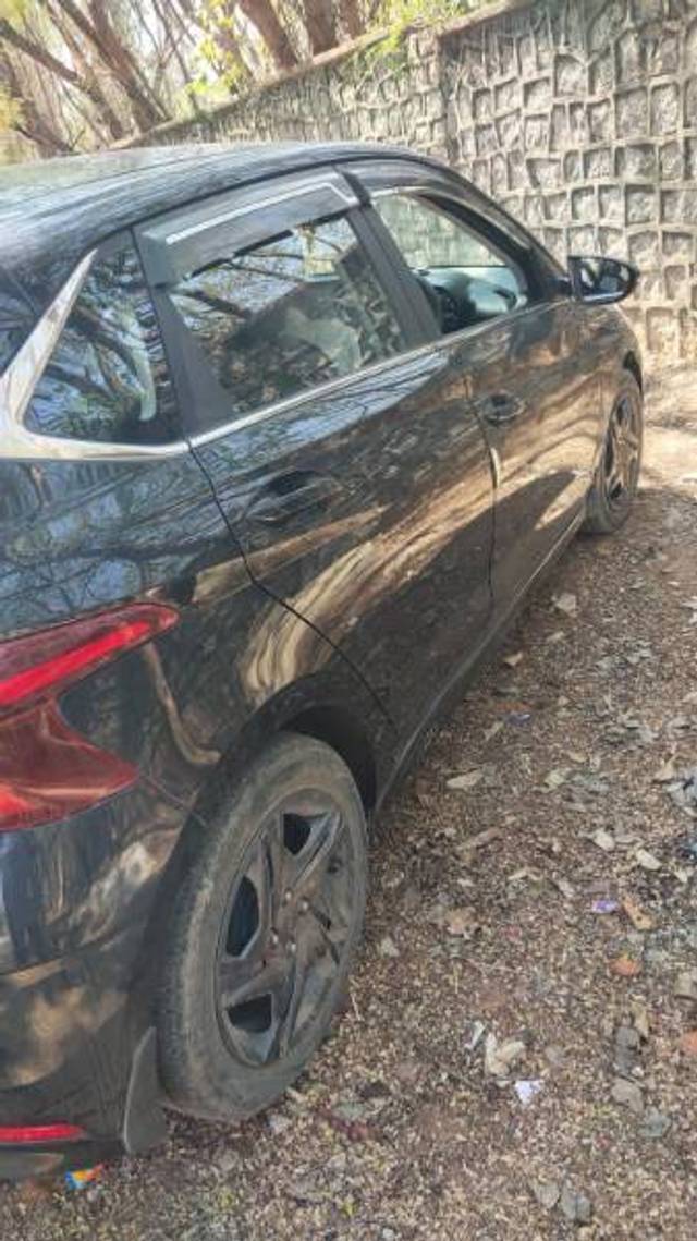https://images10.gaadi.com/usedcar_image/4395537/original/39c786154bbdd110aa5e22036dbd5d3f.jpg?imwidth=6400
