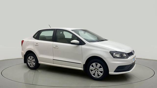 https://images10.gaadi.com/usedcar_image/4395545/original/45bd2c766cb5d67bc2eb1acecf6d2871.jpg?imwidth=6400