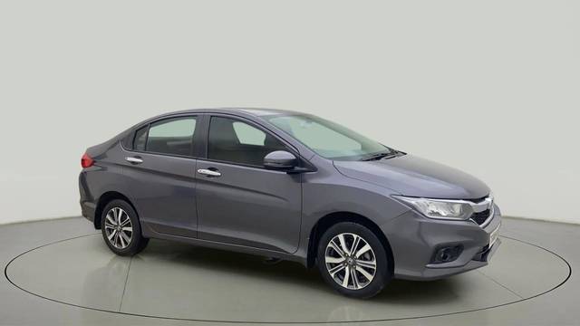 https://images10.gaadi.com/usedcar_image/4395632/original/3d618edde8cfdfca3025104c2341d296.jpg?imwidth=6400