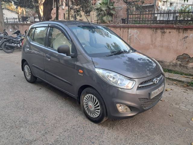 https://images10.gaadi.com/usedcar_image/4395642/original/processed_1651fc5b2a847f616e6ed361e85401a3.jpg?imwidth=6400