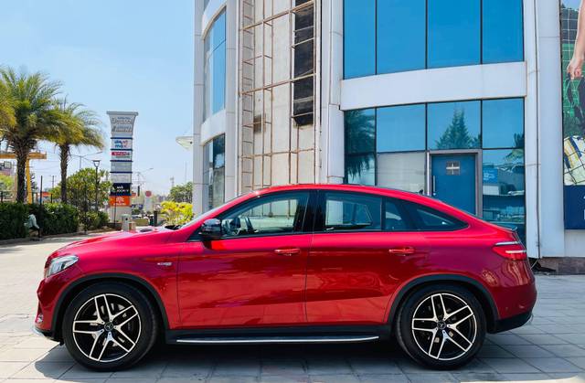 https://images10.gaadi.com/usedcar_image/4395685/original/processed_a56fae0b-027f-4286-82cc-e763c963ef49.jpg?imwidth=6402
