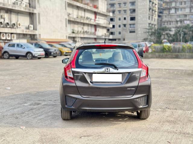 https://images10.gaadi.com/usedcar_image/4395691/original/processed_bb1729515b431262de203f7b5ee4bc12.jpeg?imwidth=6402