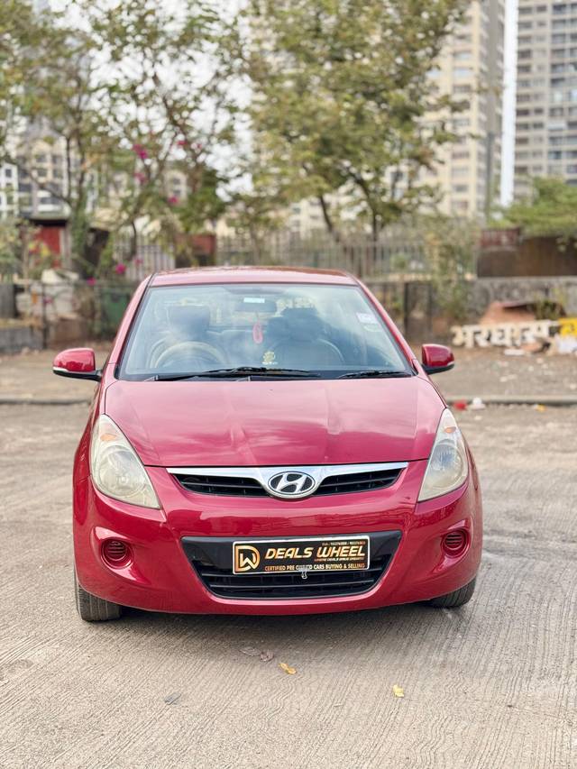 https://images10.gaadi.com/usedcar_image/4395724/original/38ee9bf2bd4b3dd3f056fd1b662bb1f3.jpg?imwidth=6401