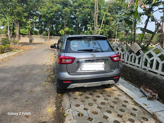 https://images10.gaadi.com/usedcar_image/4395766/original/processed_0a3521e4bf487bc903192adcb2712438.jpg?imwidth=6402