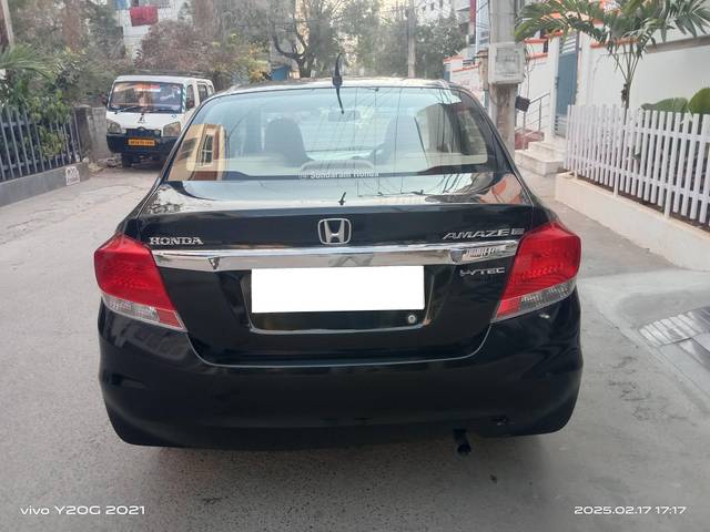 https://images10.gaadi.com/usedcar_image/4395853/original/processed_22eb2947873300ac07d5e5ace97e8b55.jpg?imwidth=6402