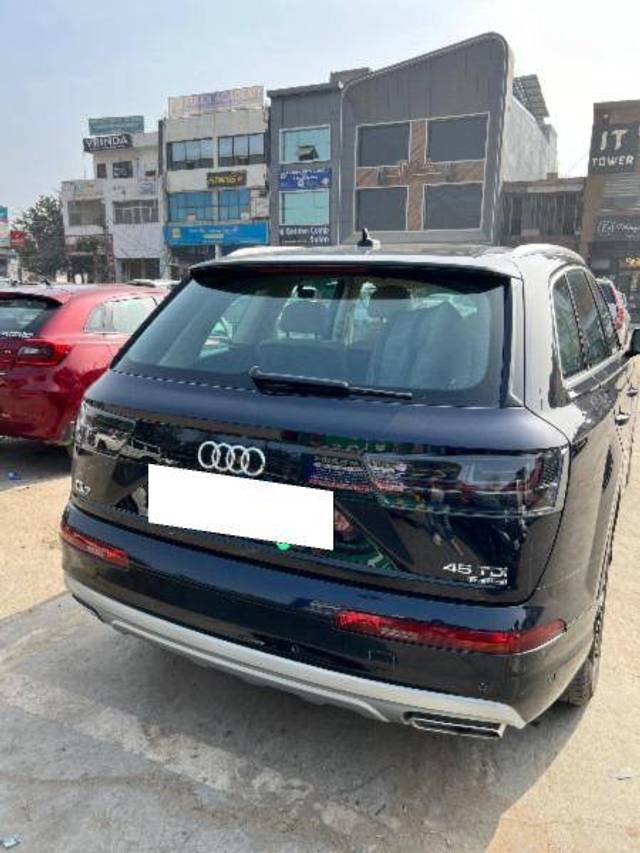 https://images10.gaadi.com/usedcar_image/4395858/original/9b52cd90ccd7efe99be685268bd170d5.jpeg?imwidth=6402