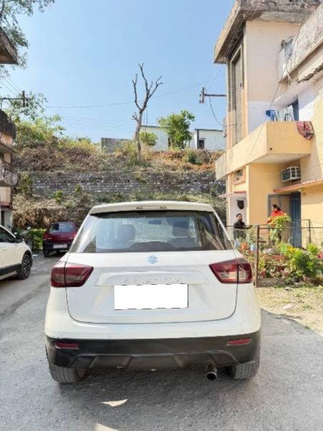 https://images10.gaadi.com/usedcar_image/4396021/original/processed_c65ba5aa-d8b2-45f3-8ade-f08a26ba94c1.jpeg?imwidth=6402