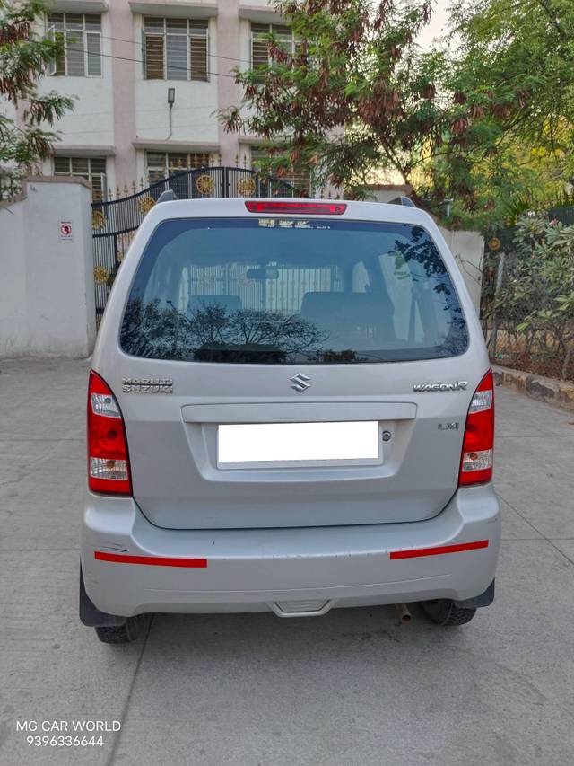 https://images10.gaadi.com/usedcar_image/4396080/original/processed_61bead24cb38c4c4b47828fbe3f9c019.jpg?imwidth=6401