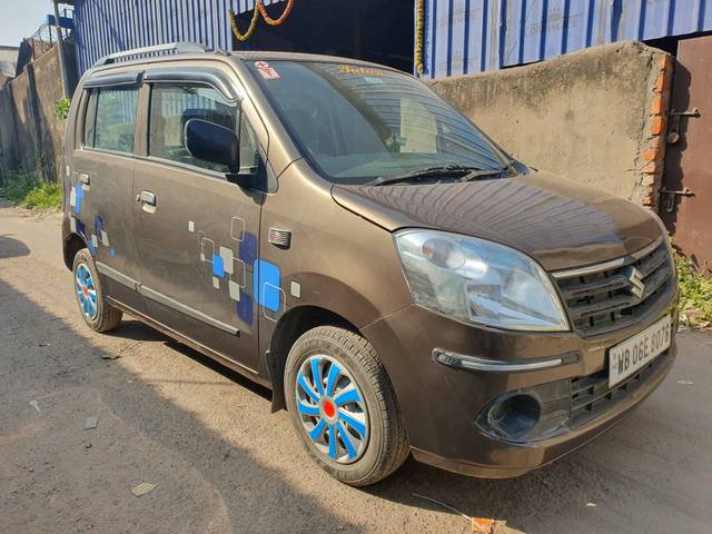 https://images10.gaadi.com/usedcar_image/4396113/original/1f32ce52eb9f1b8ee4464e80f840bea3.jpg?imwidth=6401