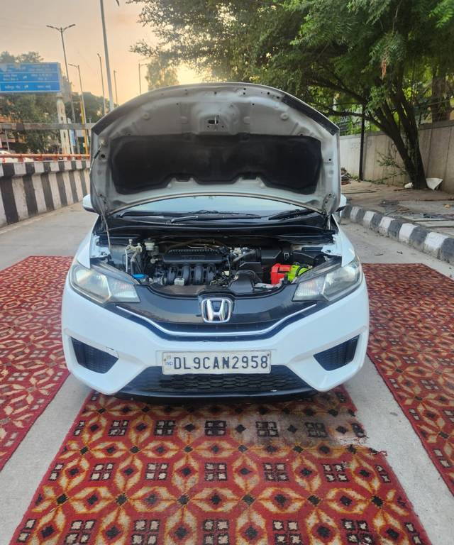 https://images10.gaadi.com/usedcar_image/4396168/original/739544b0ae5816e52555cbdc39b6102f.jpg?imwidth=6401