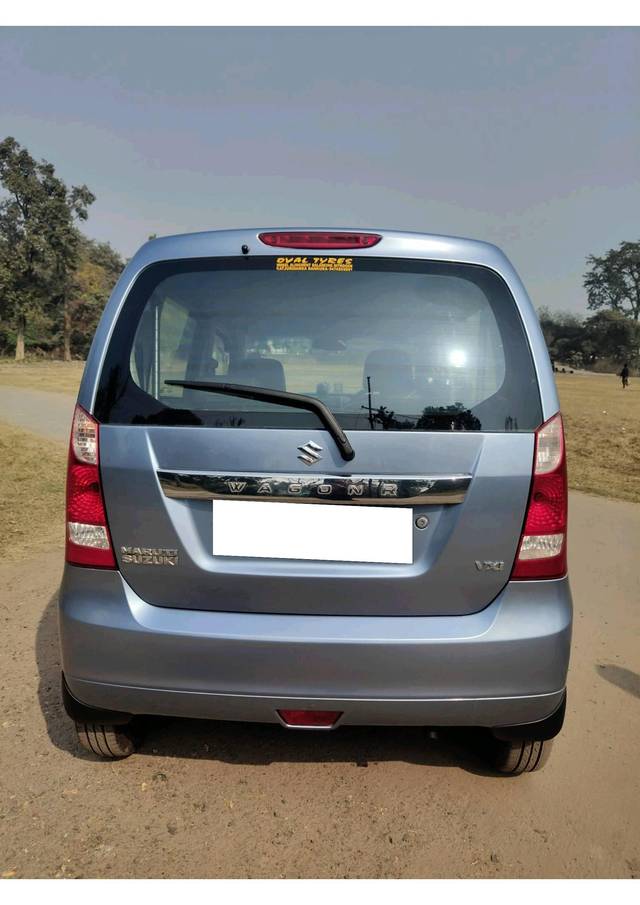 https://images10.gaadi.com/usedcar_image/4396231/original/processed_ffbf9b428530c1093c17092a93ba9c94.jpeg?imwidth=6402