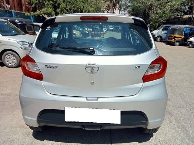 https://images10.gaadi.com/usedcar_image/4396363/original/processed_b8cb3c13c973f18476f892075f9ecb22.jpg?imwidth=6402