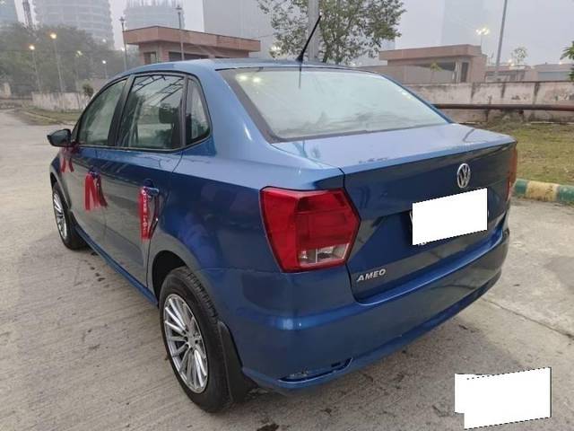 https://images10.gaadi.com/usedcar_image/4396365/original/processed_7e1e08ee5c96d486c70b9d734efd7831.jpg?imwidth=6402